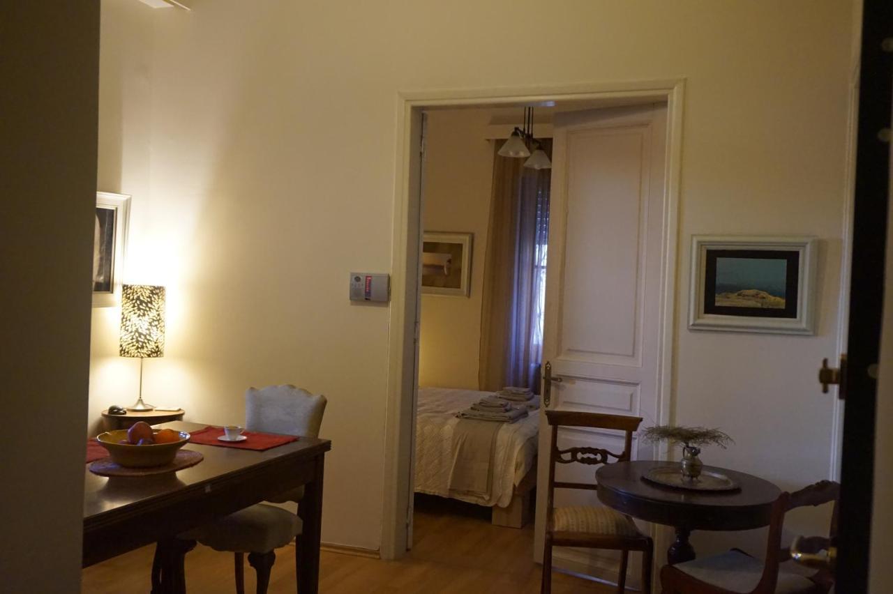 Independent Entrance Apt - 130M2 - Garden - Private Parking Apartment Atena Exterior foto