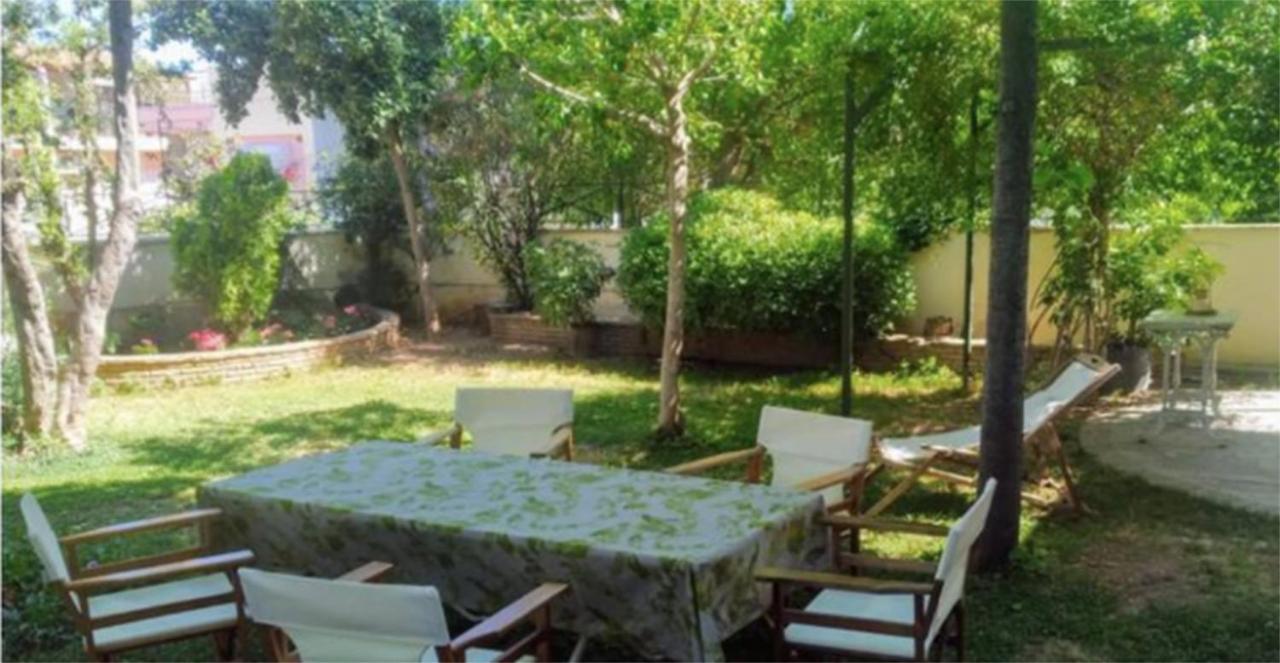 Independent Entrance Apt - 130M2 - Garden - Private Parking Apartment Atena Exterior foto