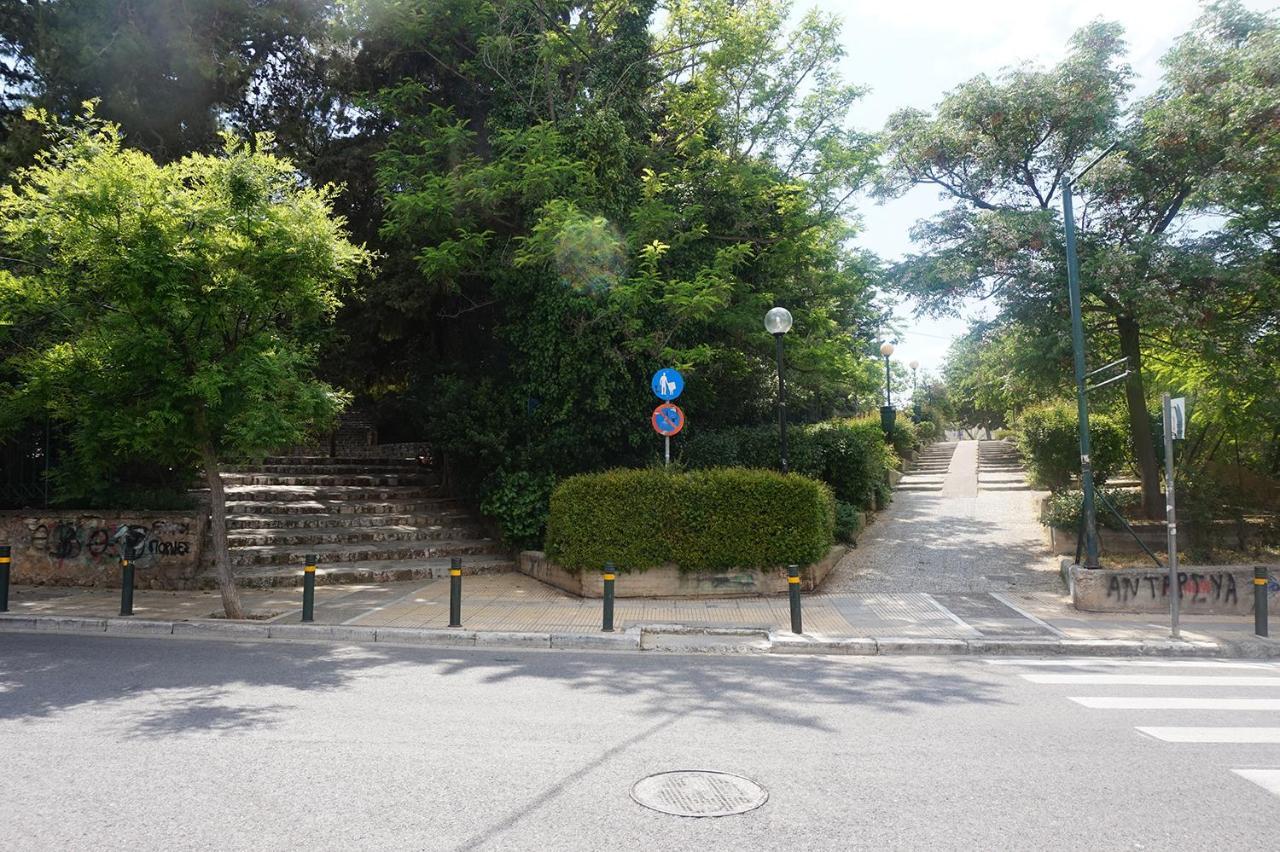 Independent Entrance Apt - 130M2 - Garden - Private Parking Apartment Atena Exterior foto